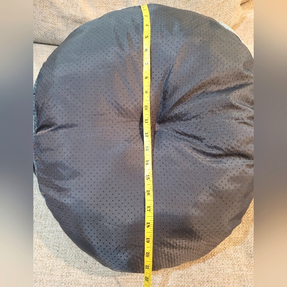 NWOT pet bed - Picture 4 of 6